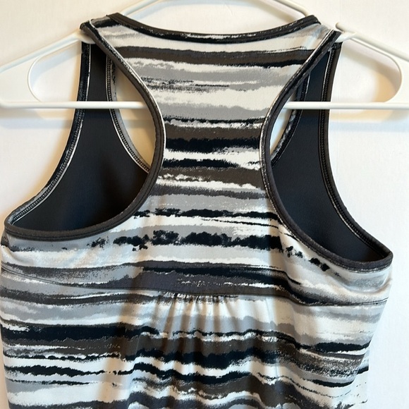 Athleta Black White & Gray Multi Halter Style Athletic Top women’s Small - Picture 5 of 10